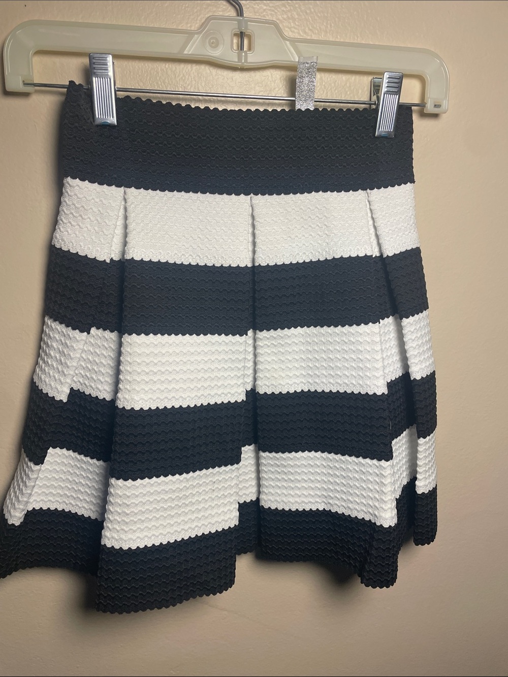 Black & White Striped skater skirt Size Small by Touch Me pleated circle skirt